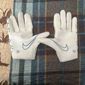 Nike vapor football gloves